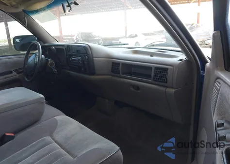 1996 Dodge Ram 1500 z USA, uszkodzony, nr VIN 1B7HC16Z5TS683070